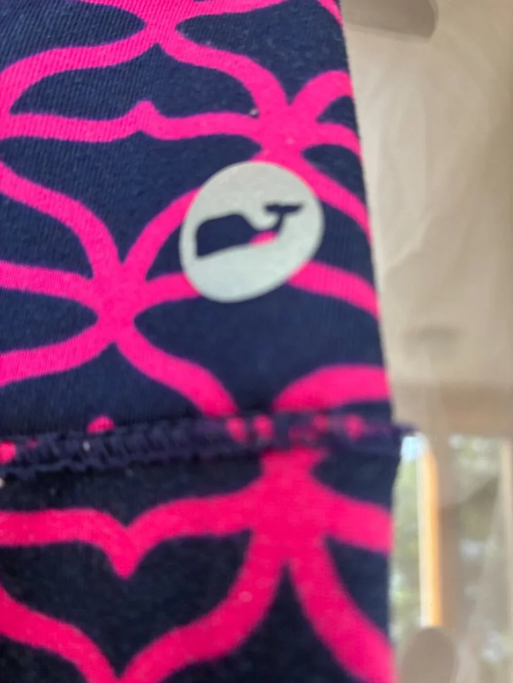 vineyard Vines Size M navy and pink stretch exercise pants